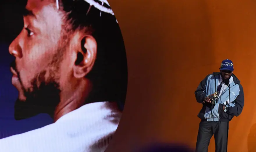 KENDRICK LAMAR 9 DALDA ADAYLIK ELDE ETTİ 2