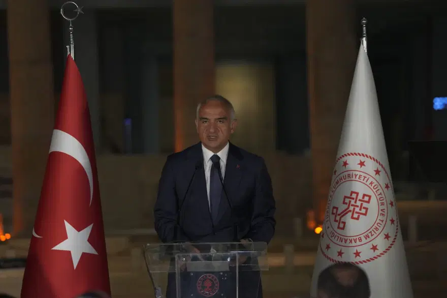 SATORNİLA STELİ'Nİ HATIRLATTI 5