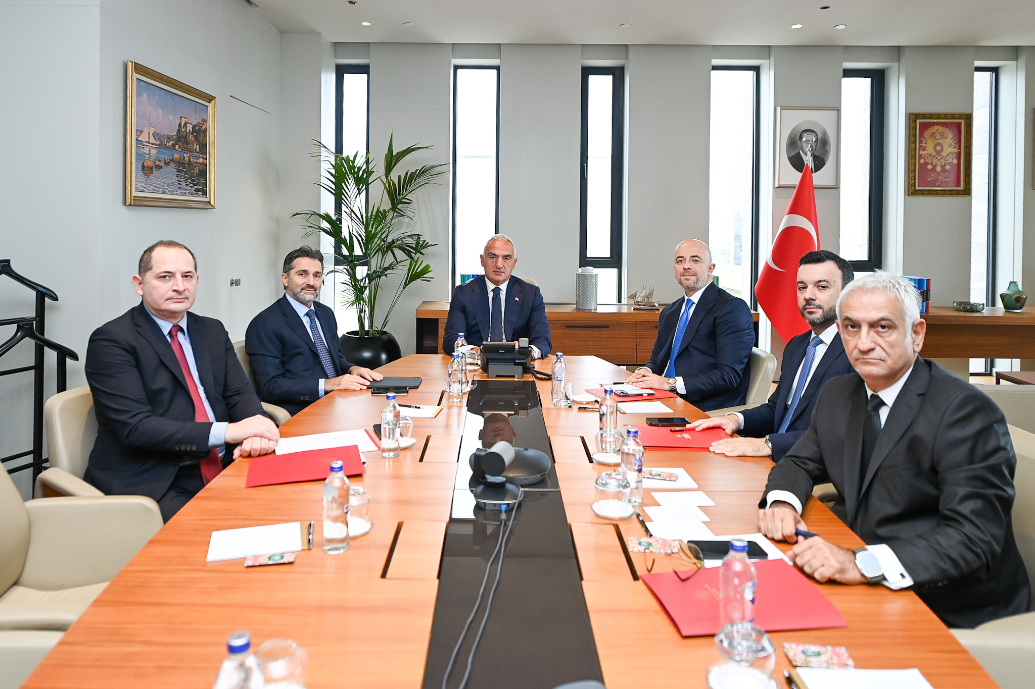 KÜLTÜRVETURİZMBAKANIMEHMETNURİERSOY-375228.jpg