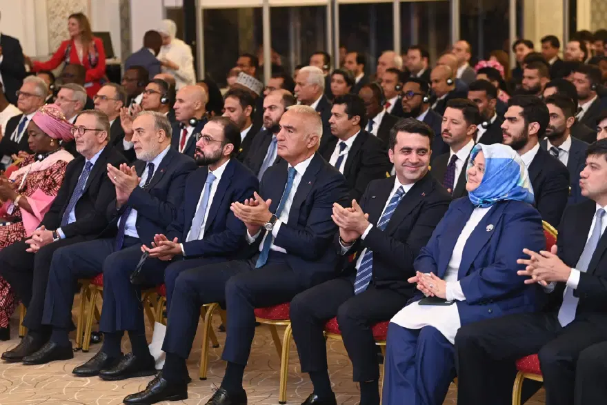 BİLİMDEN SANATA, GİRİŞİMCİLİKTEN KAMU HİZMETİNE 4