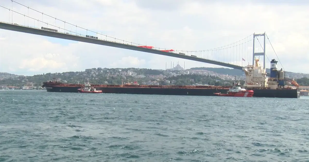 289 metrelik Liberya bayraklı kuru yük gemisi için Boğaz trafiğe kapatıldı