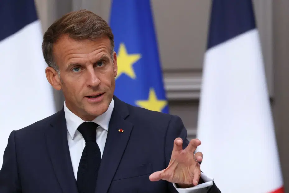 Macron, protestocu öğrencileri hedef aldı. 