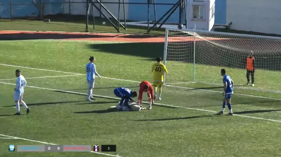 Köpek kalenin önünde uyudu, maça ara verildi