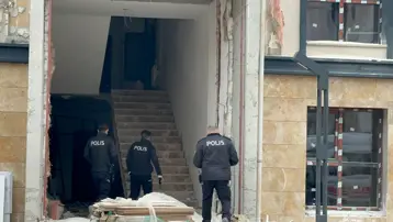 Malatya'da işçiler sobadan zehirlendi, biri yaşamını yitirdi