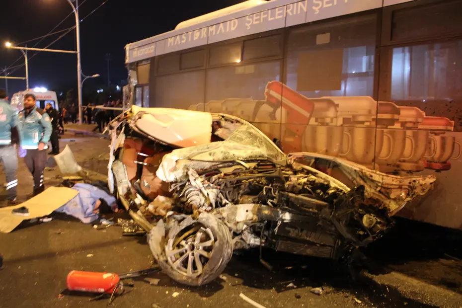 Zincirleme kazada 2 kişi öldü