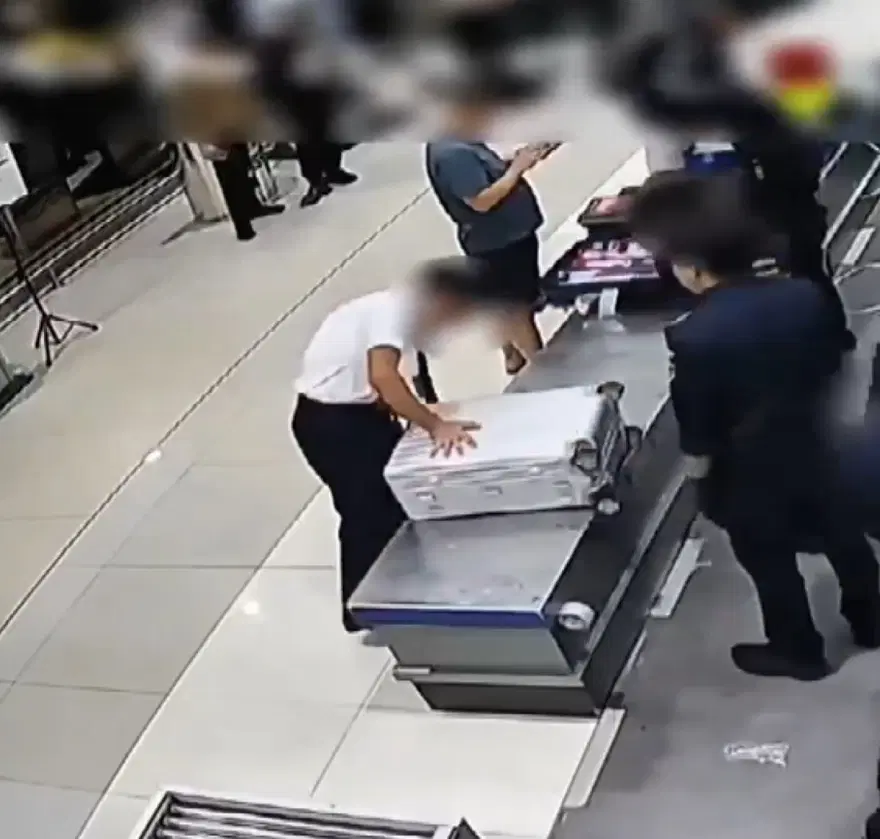 Pilot havalimanında uyuşturucuyla yakalandı. Testi de pozitif çıktı 1