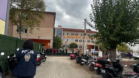 11 öğrencinin yaralandığı okul saldırısının ardından yeniden dersbaşı