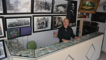 50 ülkenin parasını dükkanında sergiliyor: Manisalı fotoğrafçının koleksiyon tutkusu