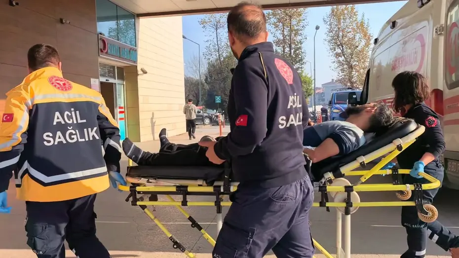 Marketten aldıkları tavuğu yiyen aynı aileden 3 kişi zehirlendi