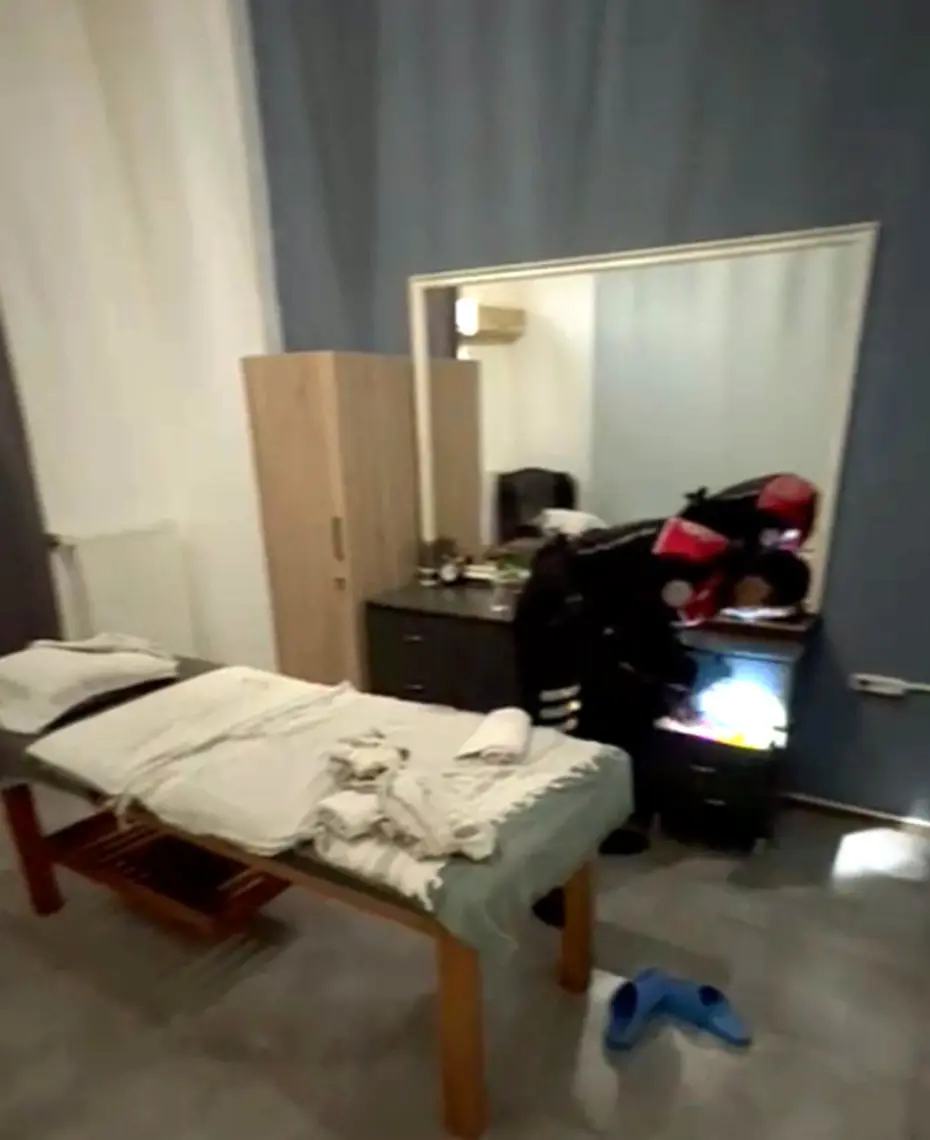 Masaj salonlarına fuhuş baskını. Gizli bölmeler ve denetimler karşı zil sistemi ortaya çıktı 