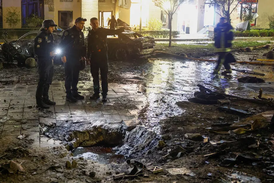 Rusya'nın devasa teknoloji üssü vuruldu. 900'den fazla hava aracı uçtu