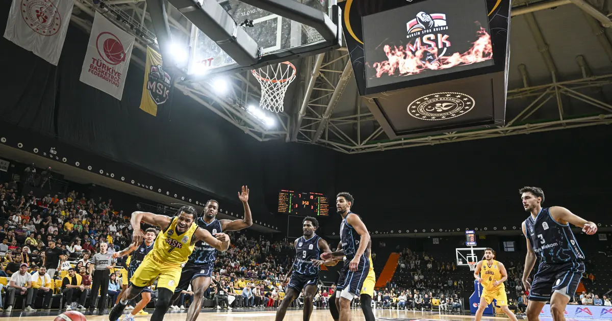 Türk Telekom, Mersin'i 14 farkla geçti