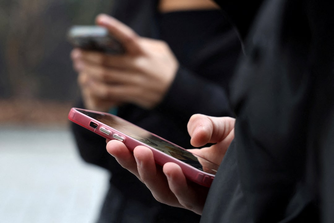 Fransa, 15 yaş altı çocukların sosyal medya erişimini yasakladı haber görseli