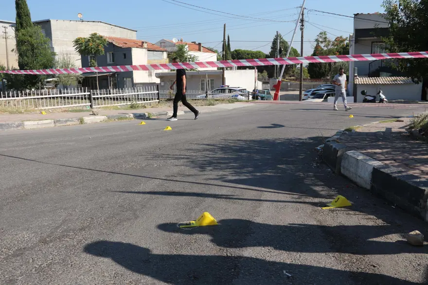 Manisa'da motosikletli saldırgan dehşeti: Baba ve oğlu hayatını kaybetti 2