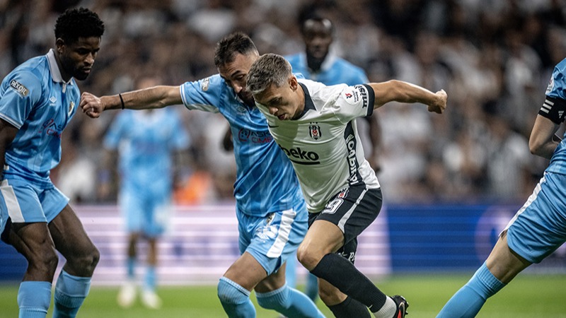 Süper Lig heyecanı. Beşiktaş-Erzurumspor FK maçı