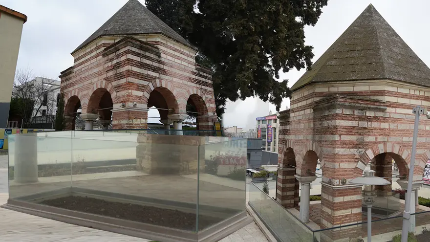 Gebze'de 641 senelik tarih. Türbede Selçuklu ve Osmanlı izleri tek arada Gebze'de 641 senelik tarih. Türbede Selçuklu ve Osmanlı izleri tek arada