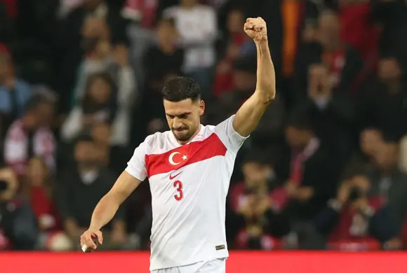Milli futbolcu Merih Demiral'dan anlamlı hareket. Açtığı kafede şehit aileleri ve gazilere her şey ücretsiz
