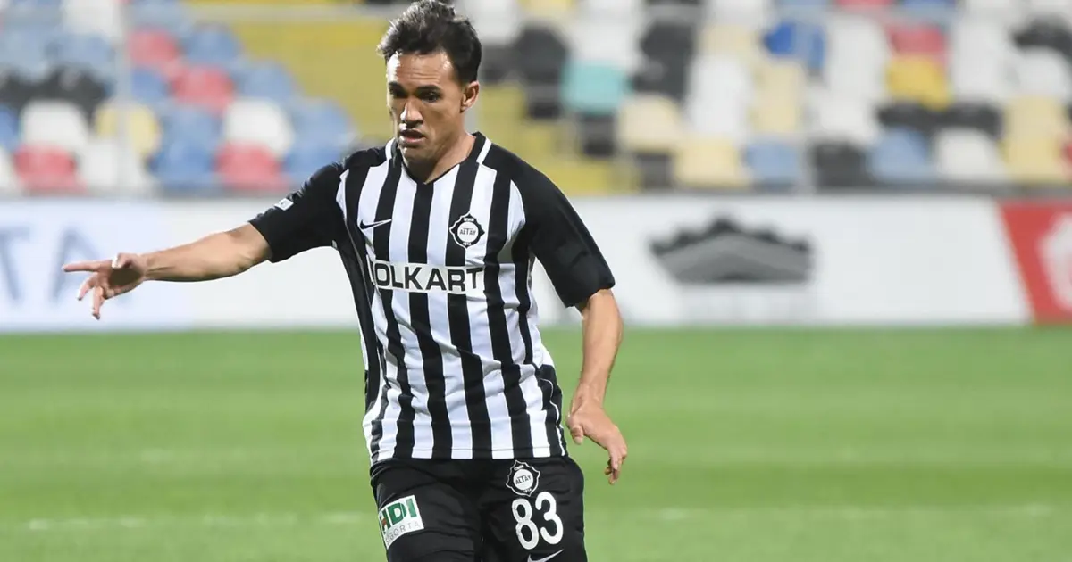 Altay, Mossoro ile el sıkıştı