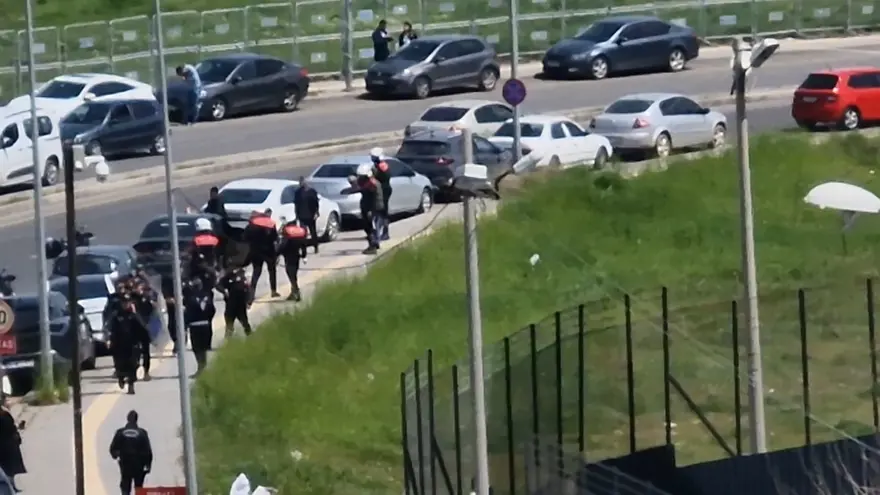 ARABADAN RUHSATSIZ SİLAHLAR ÇIKTI 2