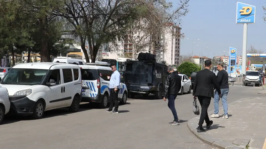 ARABADAN SİLAHLAR ÇIKTI, NEVZAT'IN OĞLU TUTUKLANDI 3