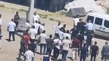 Narin Güran ve Nevzat Bahtiyar'ın akrabaları arasında kavga. 6 yaralı