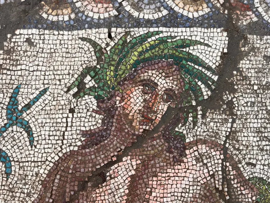 Bakan Ersoy'dan Aspendos müjdesi. Genç Eurymedon mozaiği ortaya çıkarıldı
