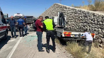 Nevşehir'de çekici ile traktör çarpıştı: 4'ü çocuk 6 yaralı
