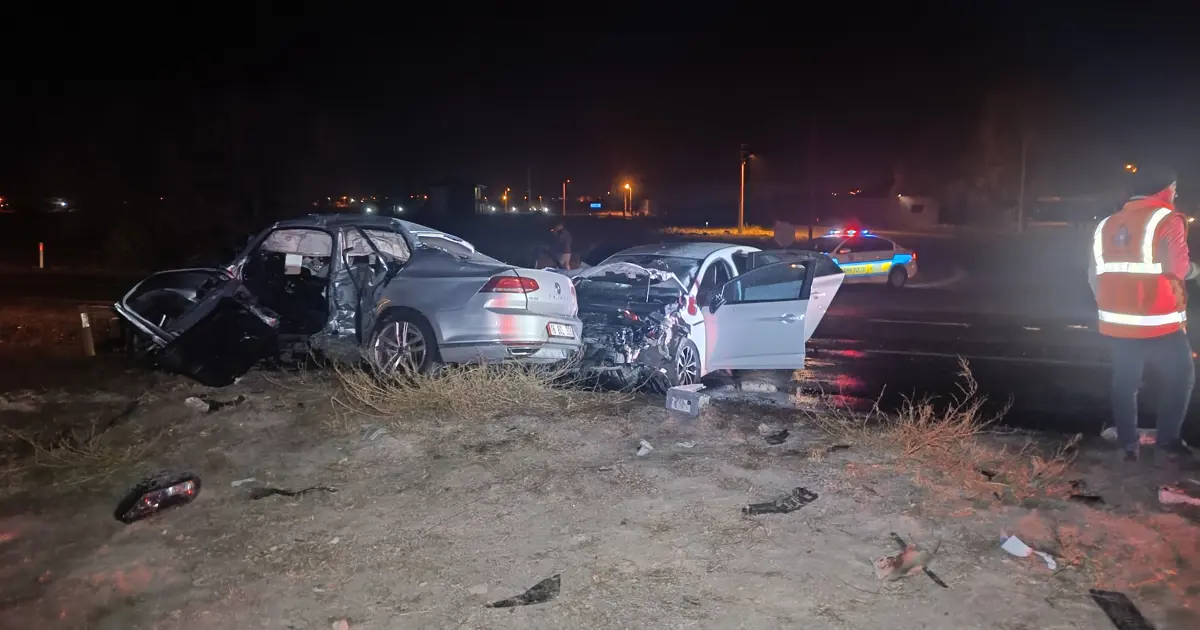 Niğde'de otomobiller kavşakta çarpıştı: 3 ölü, 6 yaralı
