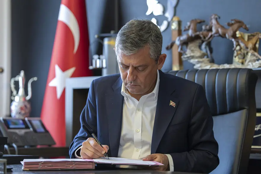 ÖZEL KURULUŞ DİLEKÇESİNİ İMZALADI 1