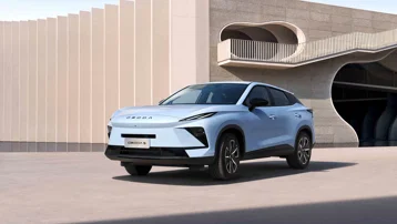 Aksı kopan otomobilin yenisi çıktı