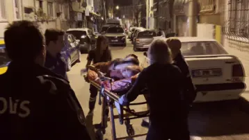 Cinnet getirip annesini ve kendini bıçakladı