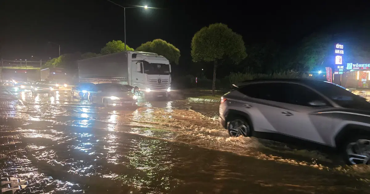 3 ili sağanak ve fırtına vurdu
