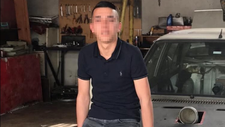 Adana'da sır ölümler. Biri arabada diğeri yerde ölü bulundu