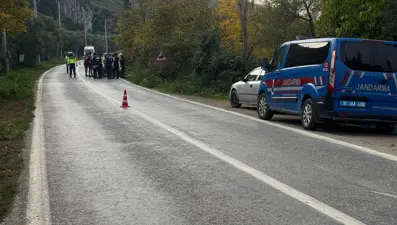 Bisikletli gruba otomobil çarptı: 2 yaralı