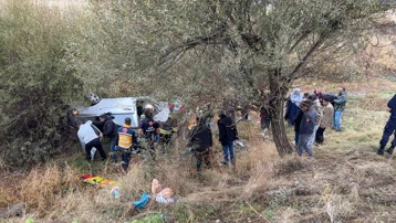 Yağış nedeniyle kayganlaşan yolda otomobil şarampole yuvarlandı. 5 yaralı