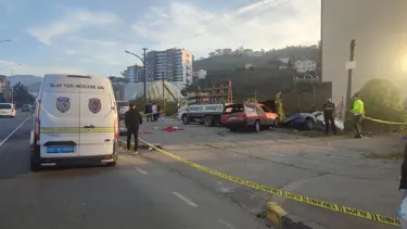 Babaanne ve torunlarına otomobil çarptı