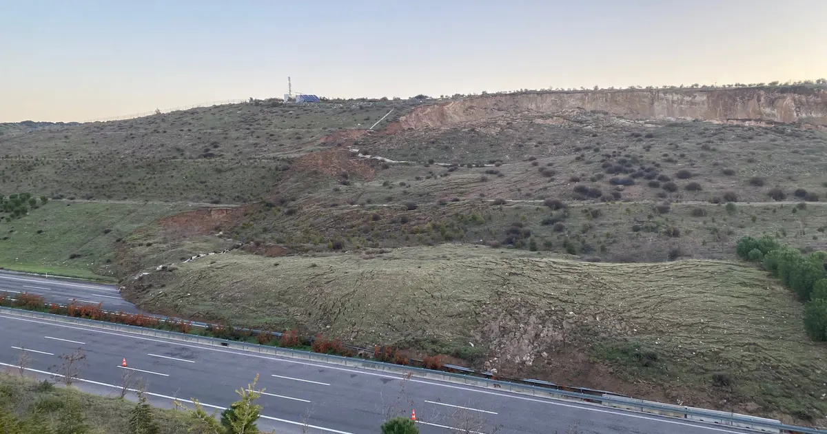 Heyelan nedeniyle kapanan İstanbul-İzmir Otoyolu yeniden açıldı