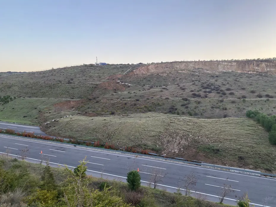 Heyelan nedeniyle kapanan İstanbul-İzmir Otoyolu yeniden açıldı