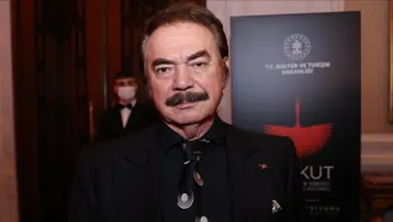 Usta sanatçı Orhan Gencebay hastanede tedavi altında