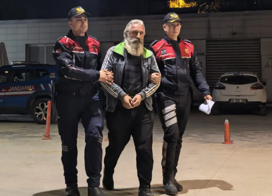 Pazara kurduğu baharat tezgahında uyuşturucu satan kişi tutuklandı