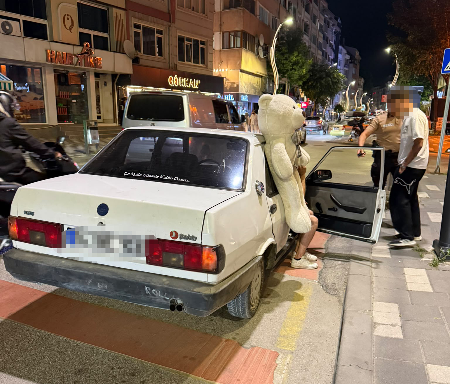 Pelüş ayılı otomobilin sürücüsüne 41 bin lira ceza 