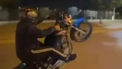 "Tek teker" şovunun bedeli ağır oldu: Ehliyeti iptal edildi 