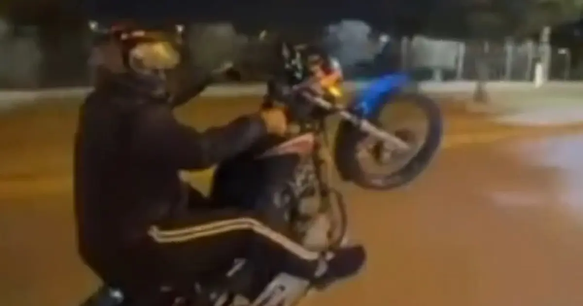 "Tek teker" şovunun bedeli ağır oldu: Ehliyeti iptal edildi