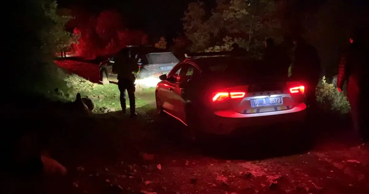 30 kilometrelik takip... Aracı çamura saplandı, ormana kaçtı