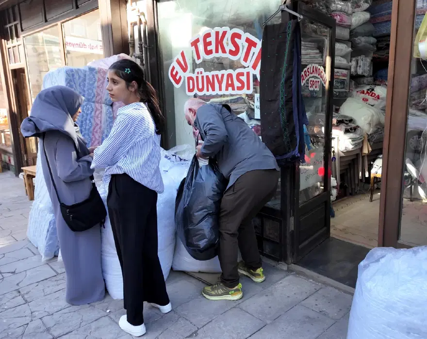 "14 DAKİKA İÇERİSİNDE 115 BİN LİRAMI ALDILAR"