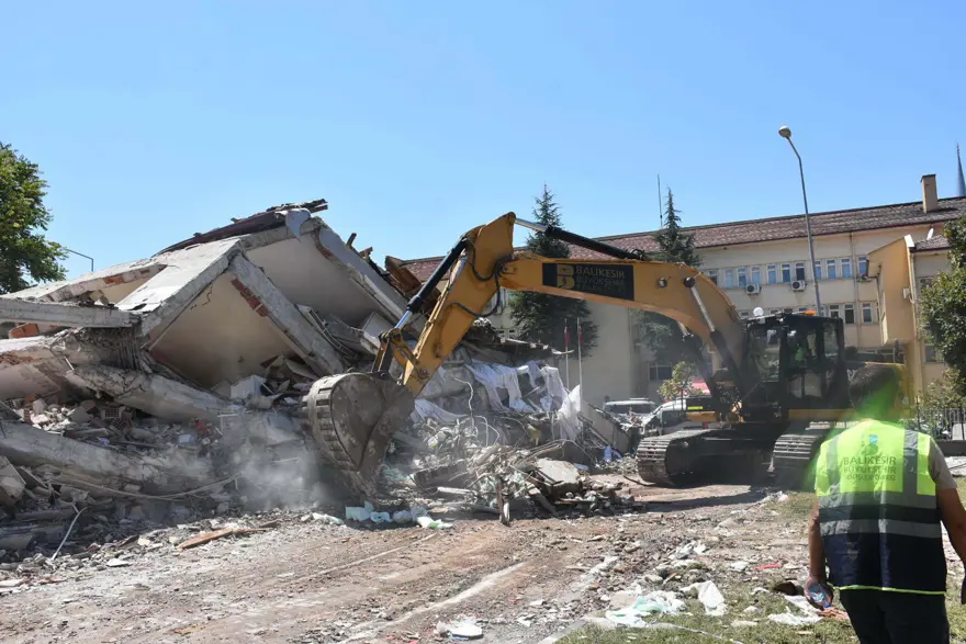 "10 AYDA OLMASI GEREKEN AKTİVİTE 3 AYDA OLDU" 2