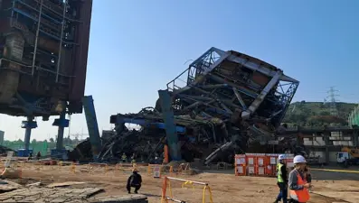 Güney Kore'de termik santralde çökme: Yedi kişi enkaza gömüldü
