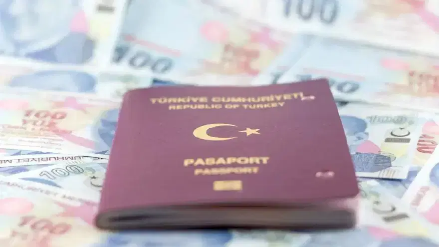 Randevu vurgununda yeni ayrıntılar. "Vize garantili" randevu yalanına 500 bin lira kaptırmış 2 Randevu vurgununda yeni ayrıntılar. "Vize garantili" randevu yalanına 500 bin lira kaptırmış 2