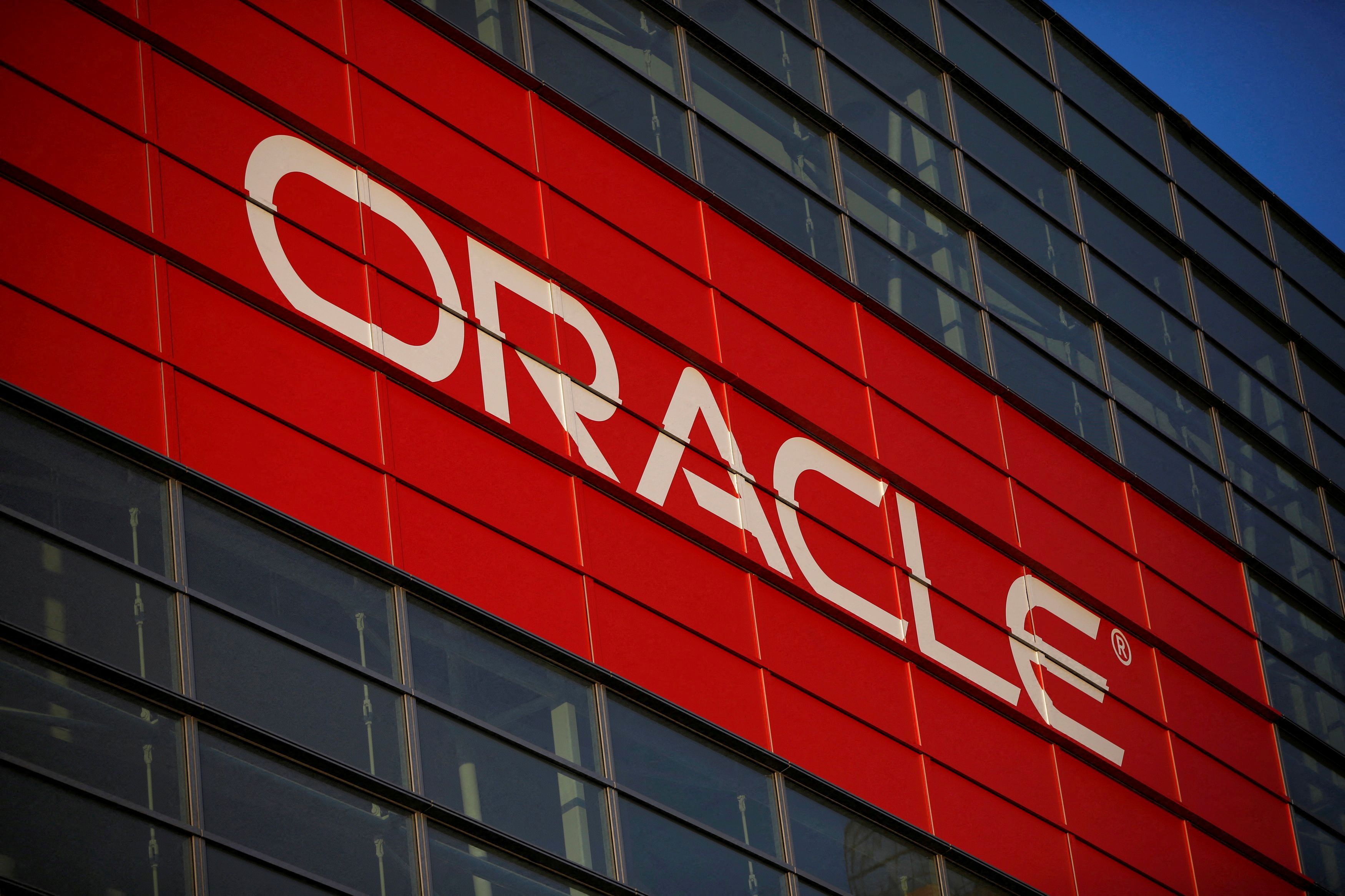 Oracle binlerce çalışanını işten çıkardı. Yapay zeka yarışı kızışıyor