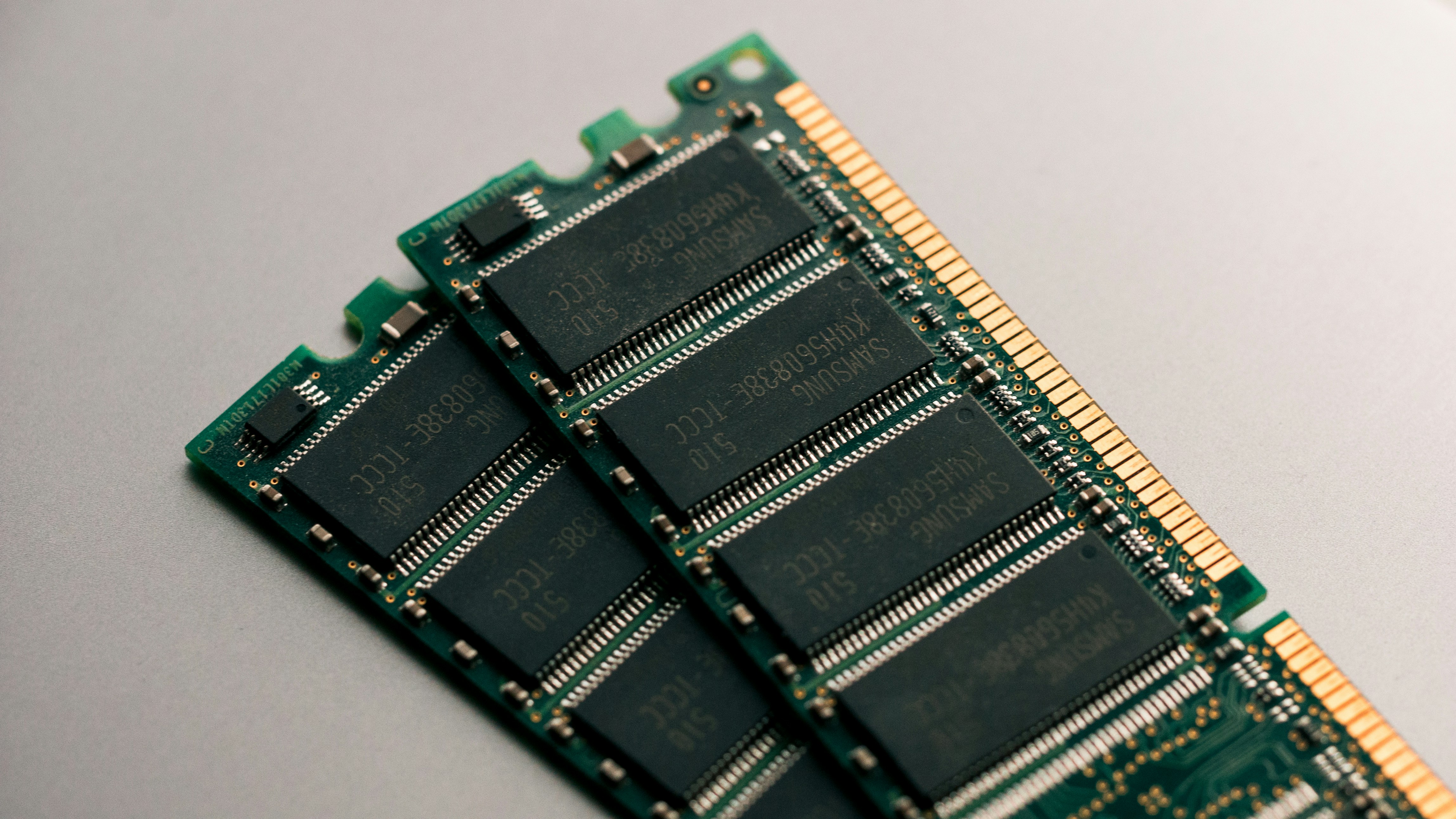 Piyasayı sarsan söylenti: Samsung, RAM fiyatlarını iki katına mı çıkardı?